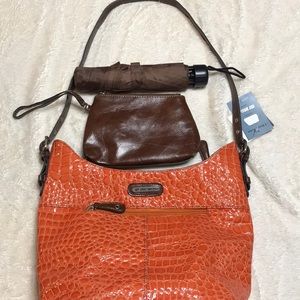 Never Used Jaclyn Smith hobo w pouch & umbrella.